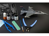 ITALERI 1:72 Complete modeling set F-16 C/D Night Falcon